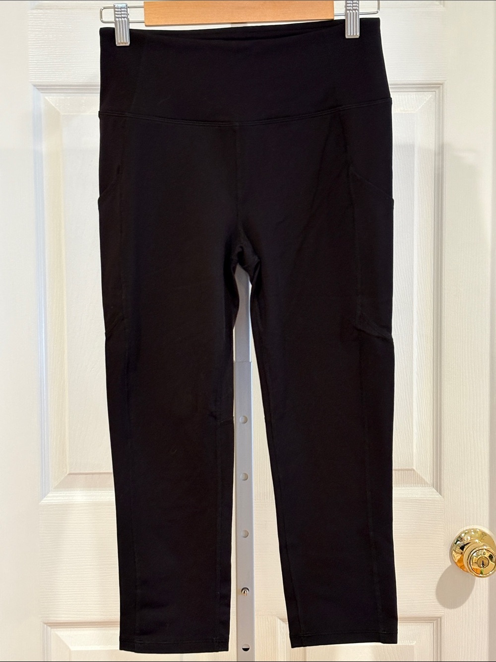 NWOT Tek Gear Shapewear Athletic Crop Leggings medium